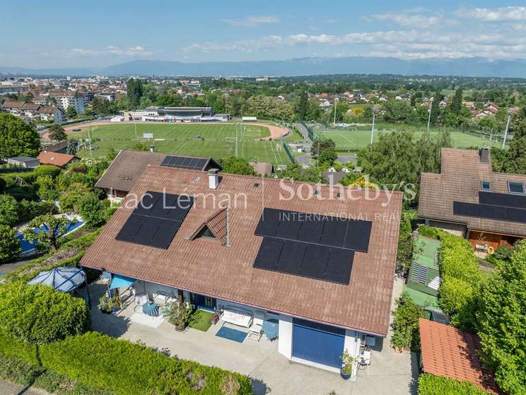 Maison Ville-la-Grand - 4 chambres - 180m²