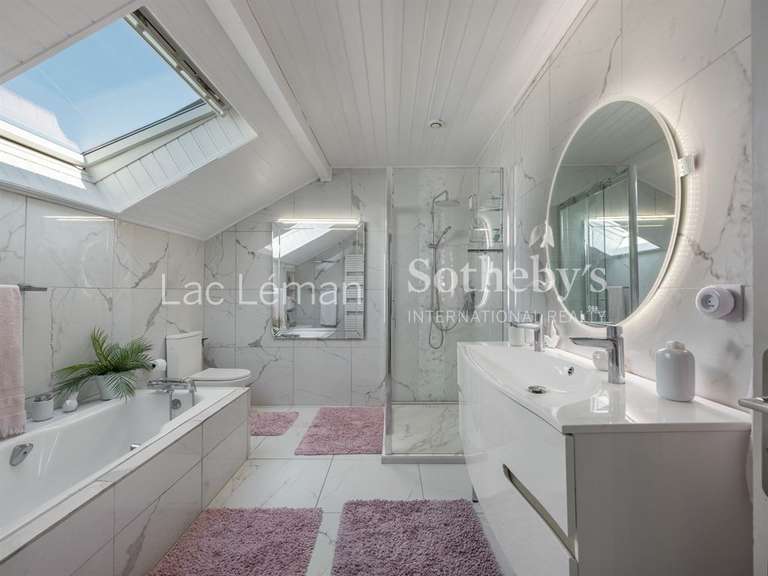 Maison Ville-la-Grand - 4 chambres - 180m²