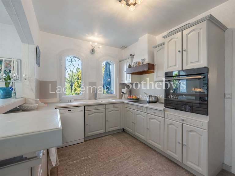 Maison Ville-la-Grand - 4 chambres - 180m²