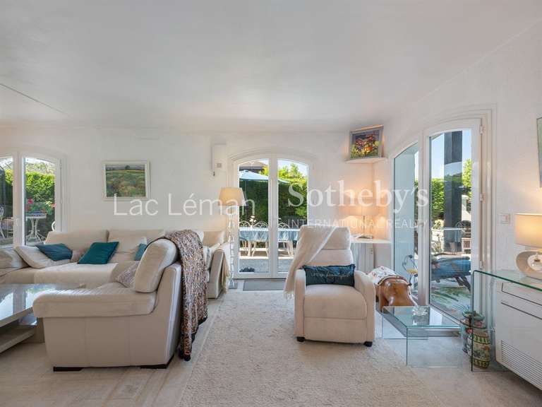 Maison Ville-la-Grand - 4 chambres - 180m²