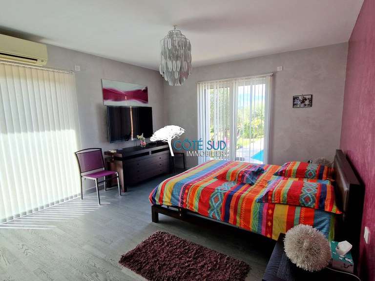 Maison Villecroze - 5 chambres - 220m²