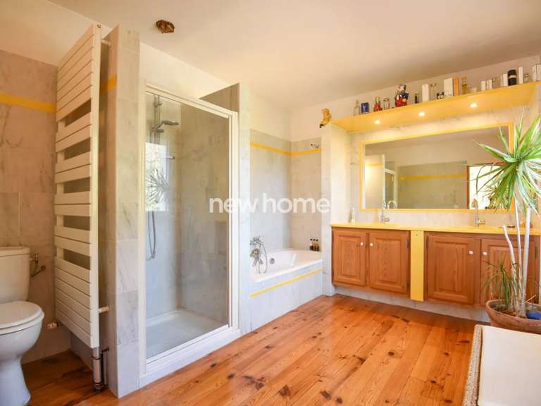 Maison Villecroze - 4 chambres - 241m²