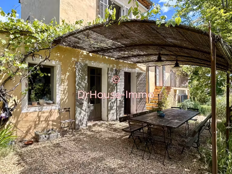 Villa Villecroze - 6 chambres - 180m²