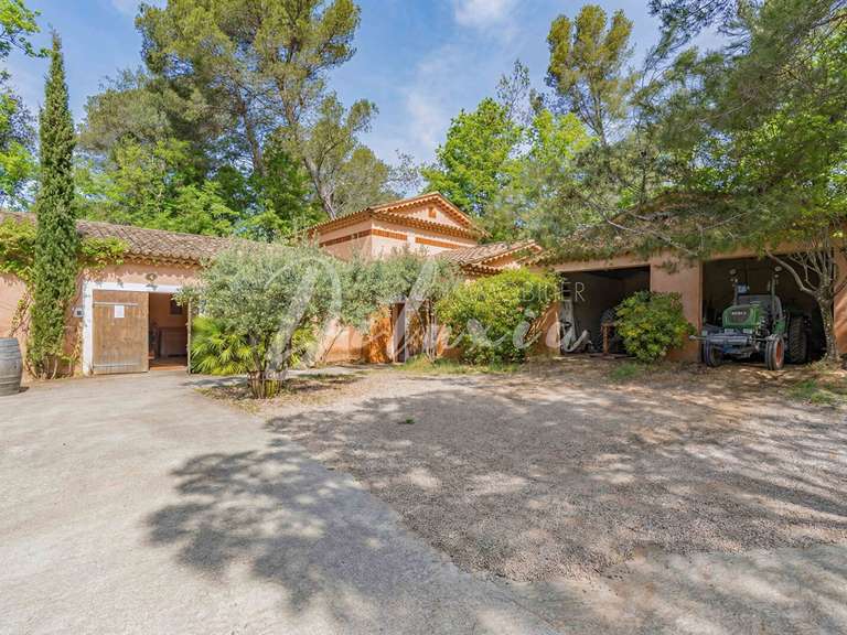 Villa Villecroze - 5 chambres - 222m²