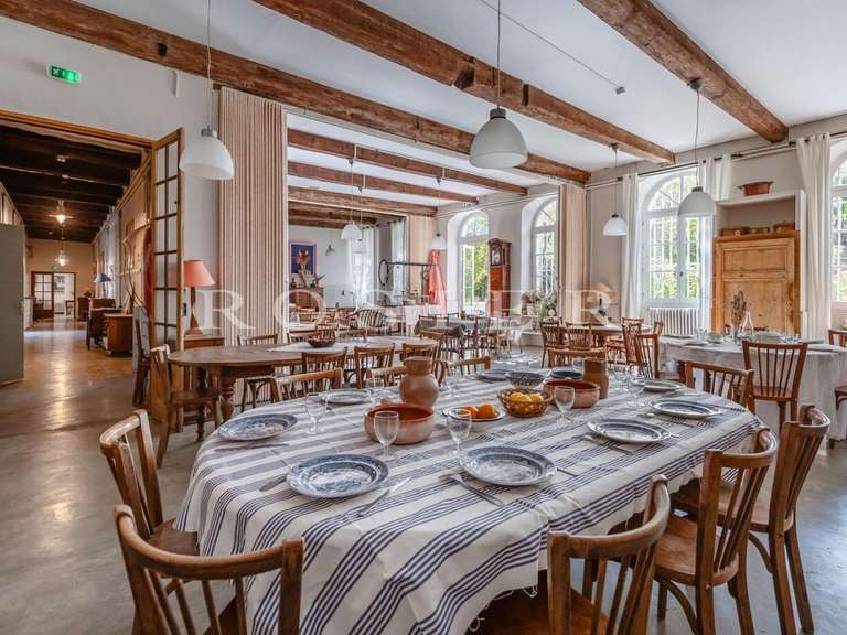 Villa Villedieu - 28 chambres - 1211m²
