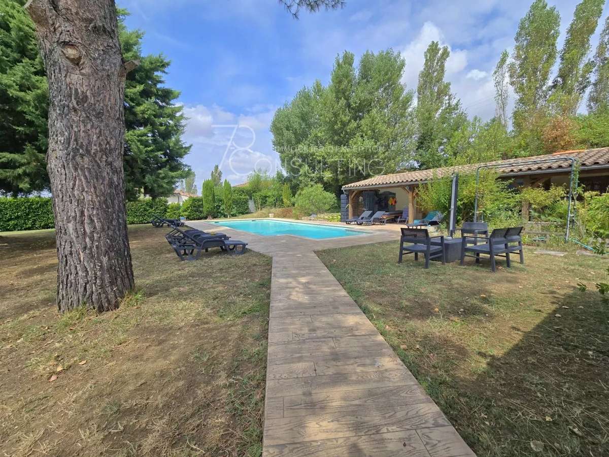 Unusual property Villefranche-de-Lauragais