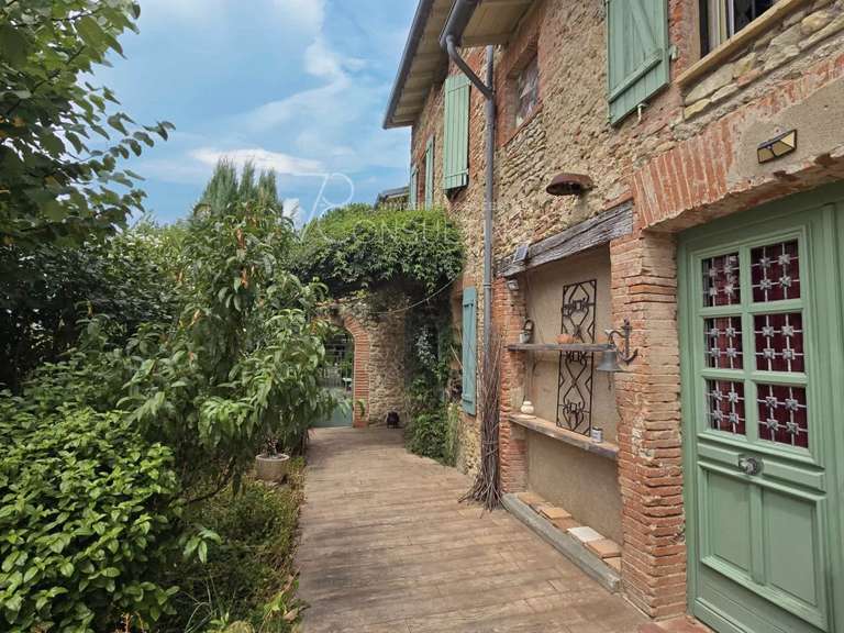 Bien atypique Villefranche-de-Lauragais - 900m²