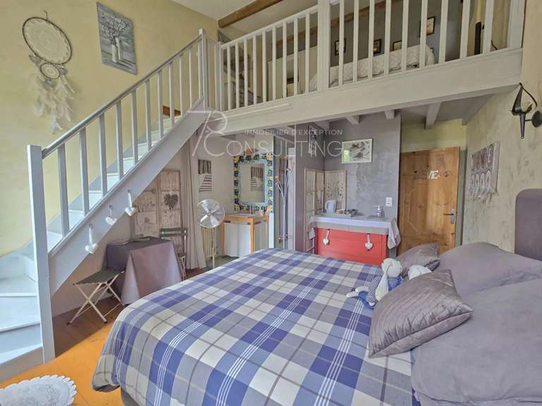 Bien atypique Villefranche-de-Lauragais - 900m²