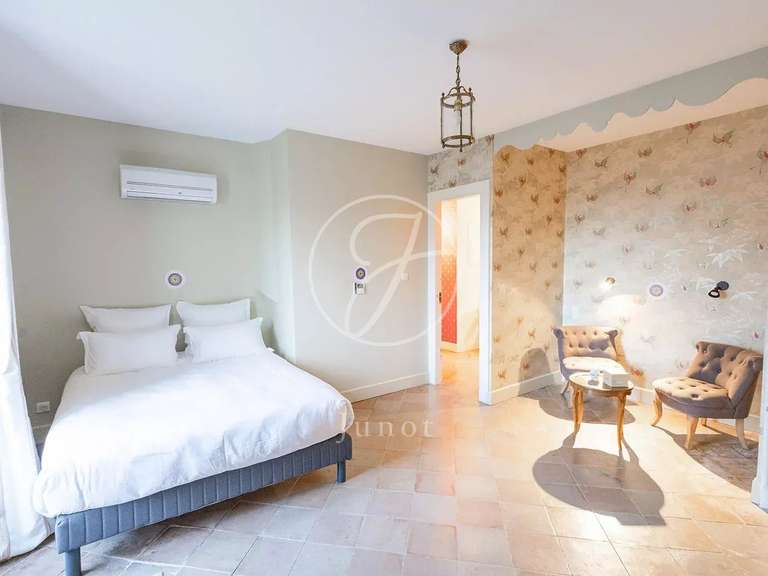 Castle Villefranche-de-Lauragais - 12 bedrooms - 900m²