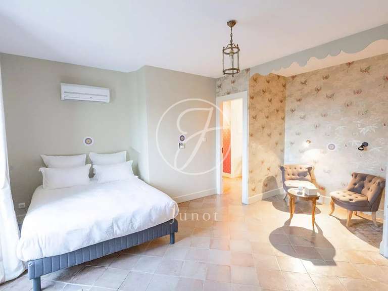 Château Villefranche-de-Lauragais - 12 chambres - 900m²