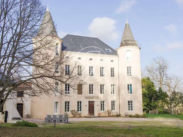 Château Villefranche-de-Lauragais - 12 chambres - 900m²