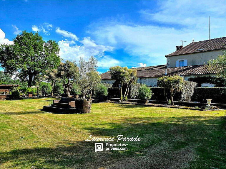 Maison Villefranche-de-Lonchat - 11 chambres