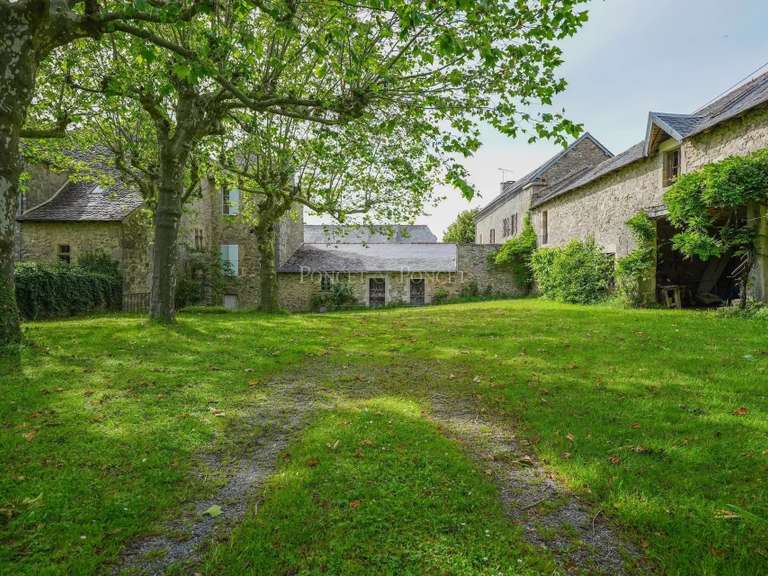 Château Villefranche-de-Rouergue - 7 chambres - 725m²