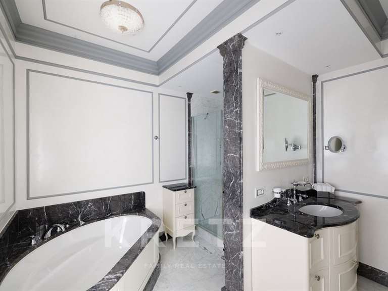 House Villefranche-sur-Mer - 545m²