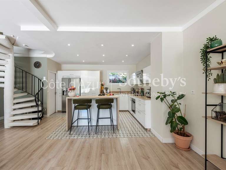 Maison Villefranche-sur-Mer - 4 chambres - 140m²