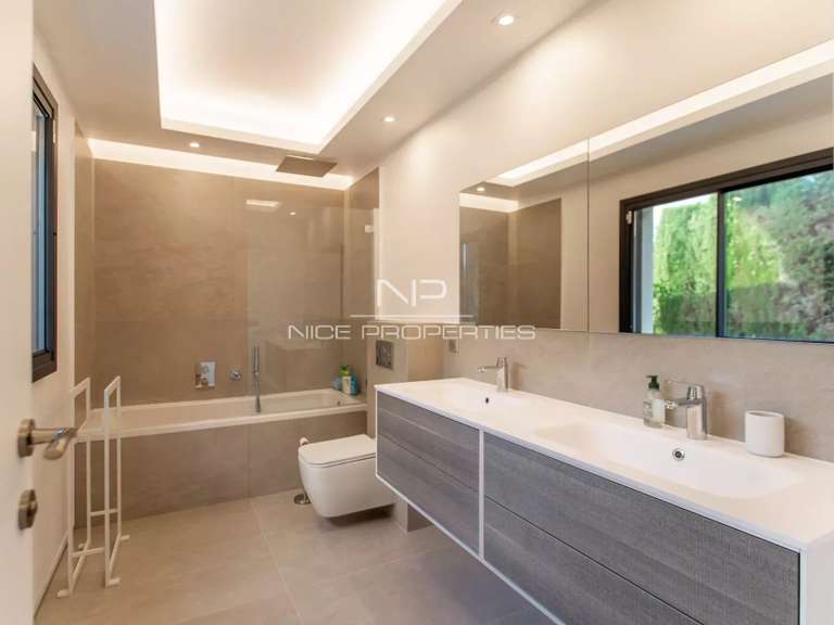 Villa Villefranche-sur-Mer - 6 bedrooms - 300m²