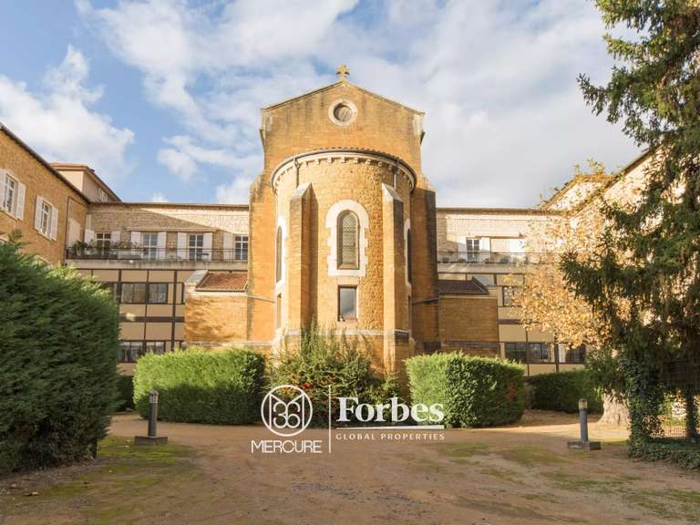 Appartement Villefranche-sur-Saône - 3 chambres - 280m²