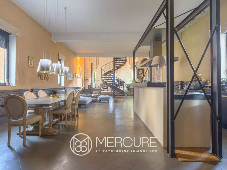 Appartement Villefranche-sur-Saône - 3 chambres - 280m²