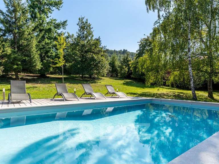 Maison Villefranche-sur-Saône - 9 chambres - 580m²