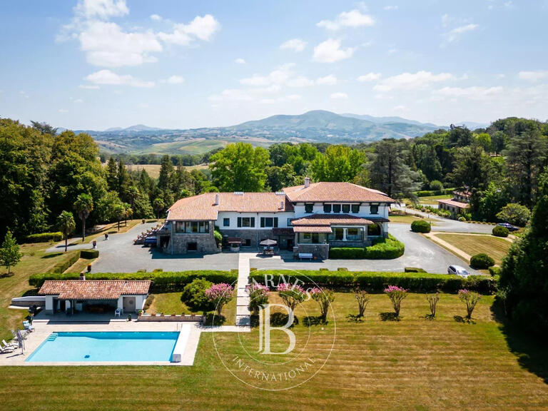 House Villefranque - 8 bedrooms - 550m²