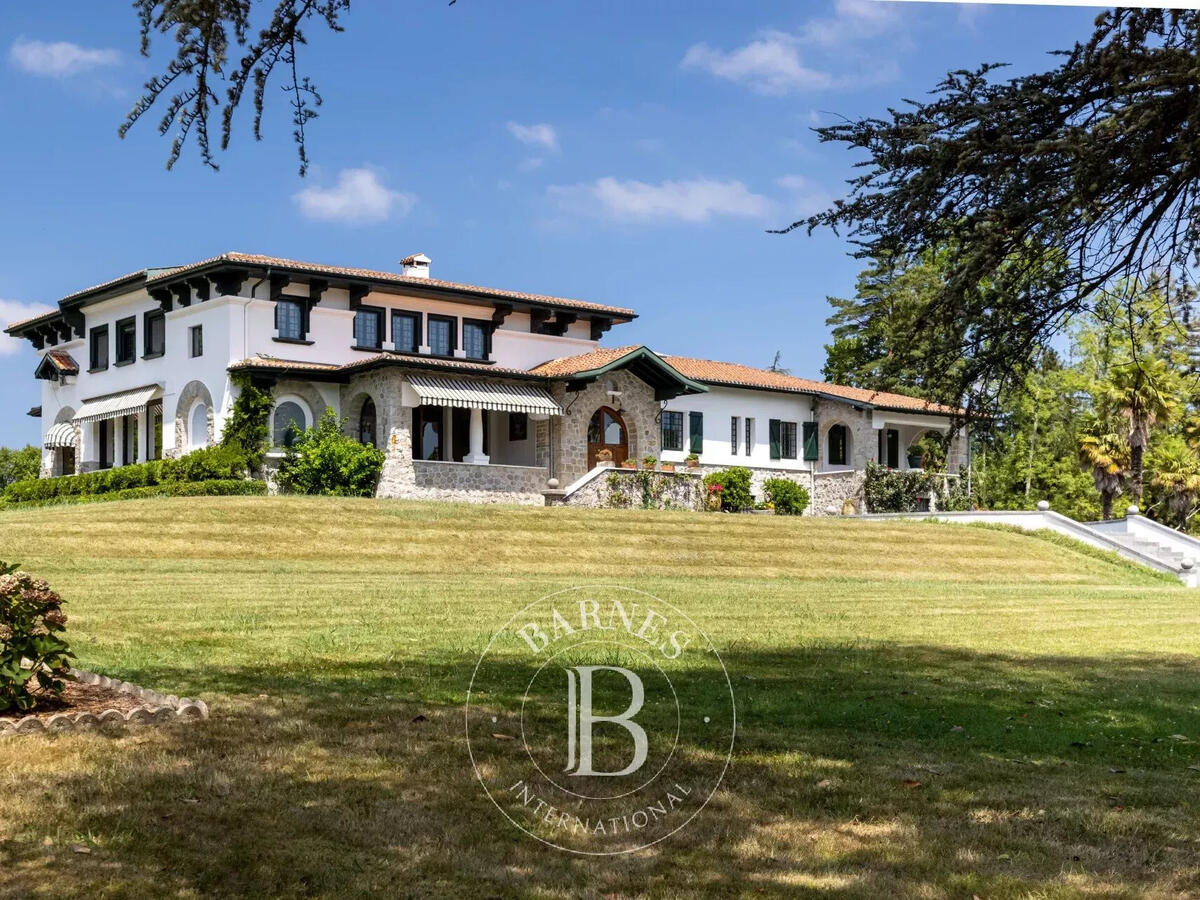 House Villefranque