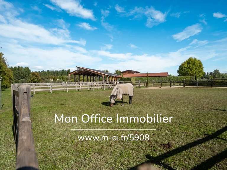 Maison Villelaure - 6 chambres - 340m²