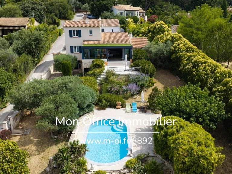 Maison Villelaure - 5 chambres - 180m²