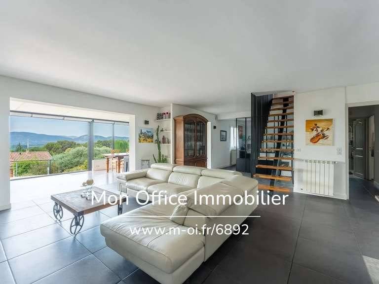 Maison Villelaure - 5 chambres - 180m²