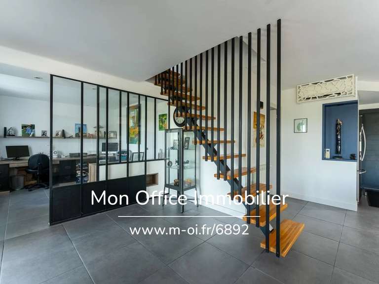 Maison Villelaure - 5 chambres - 180m²