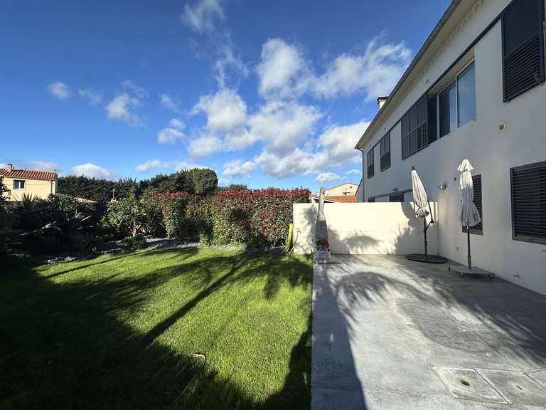 Maison Villelongue-de-la-Salanque - 7 chambres - 287m²