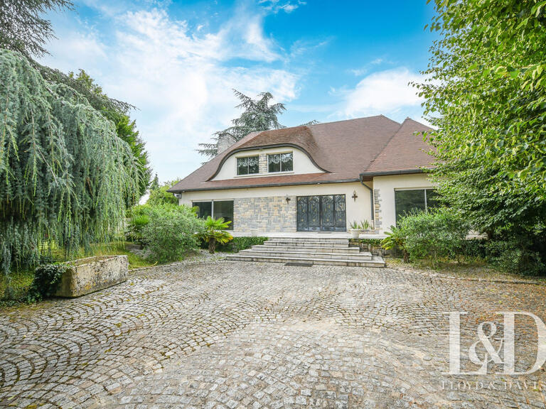 Maison Villemoisson-sur-Orge - 6 chambres - 310m²