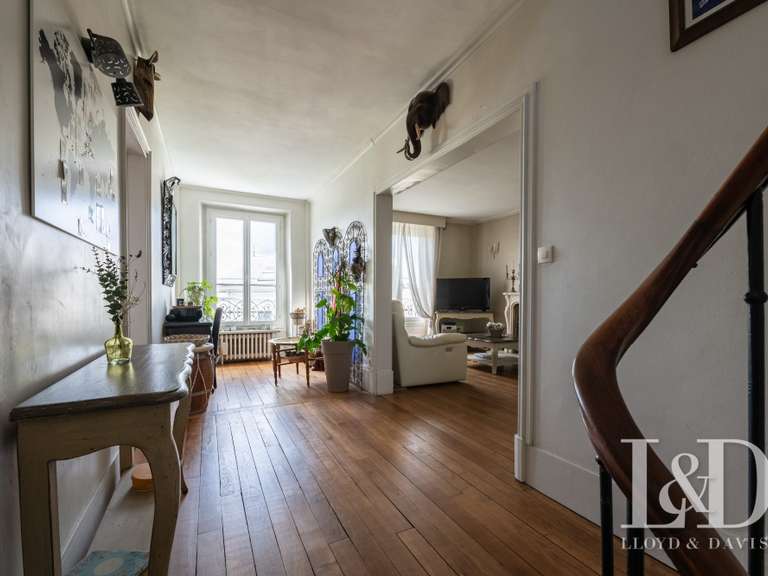 Maison Villemoisson-sur-Orge - 6 chambres - 200m²