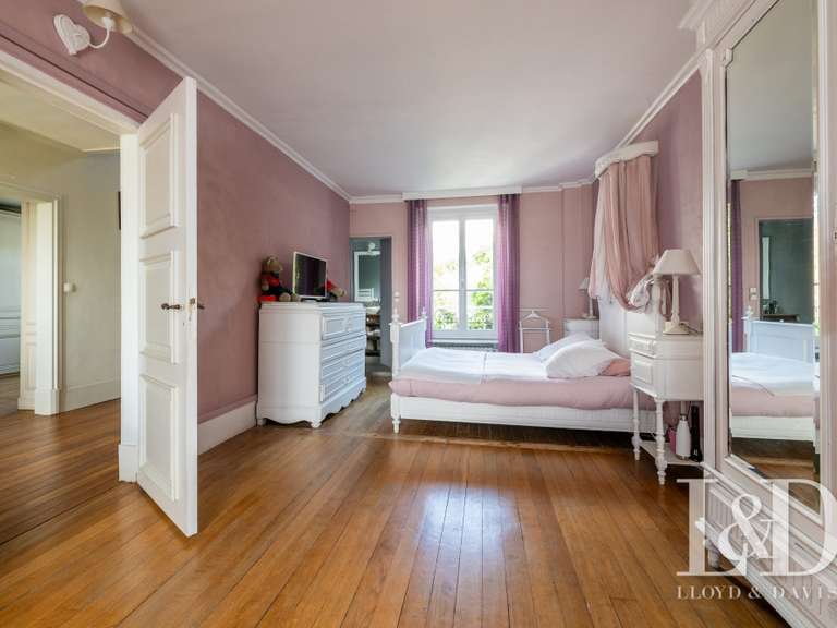 Maison Villemoisson-sur-Orge - 6 chambres - 200m²