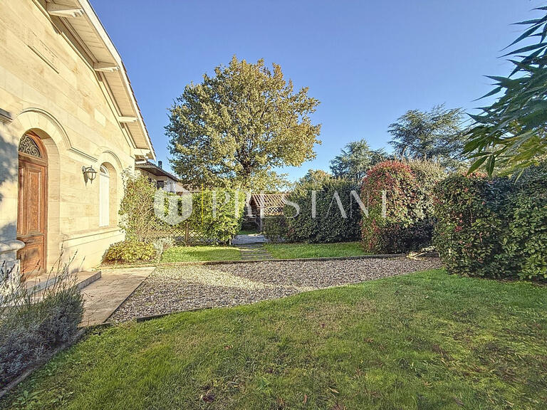 Maison Villenave-d'Ornon - 5 chambres - 240m²