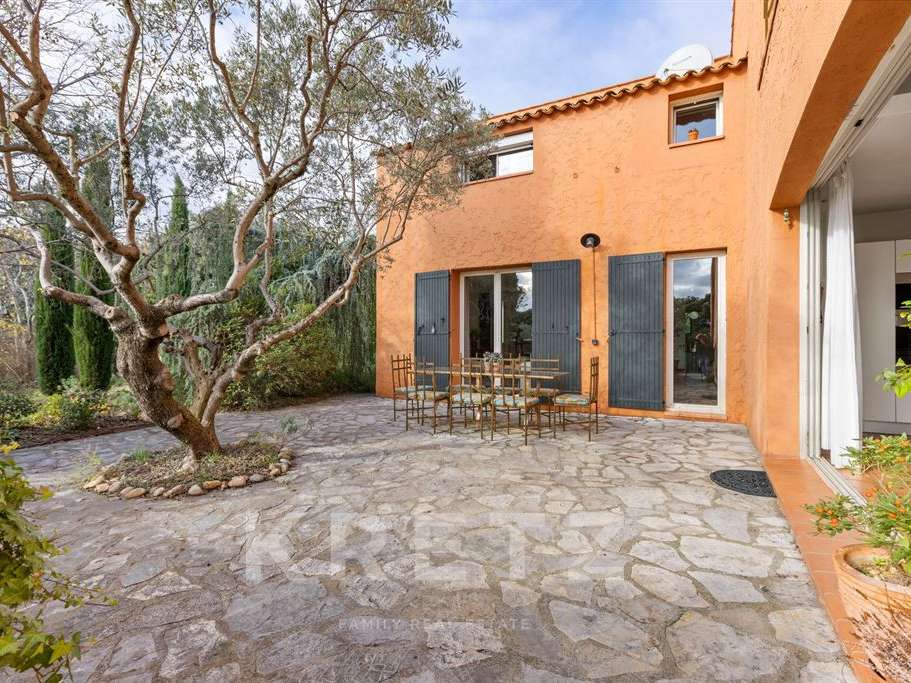 House Villeneuve
