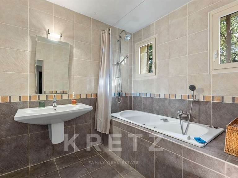 Maison Villeneuve - 6 chambres - 288m²