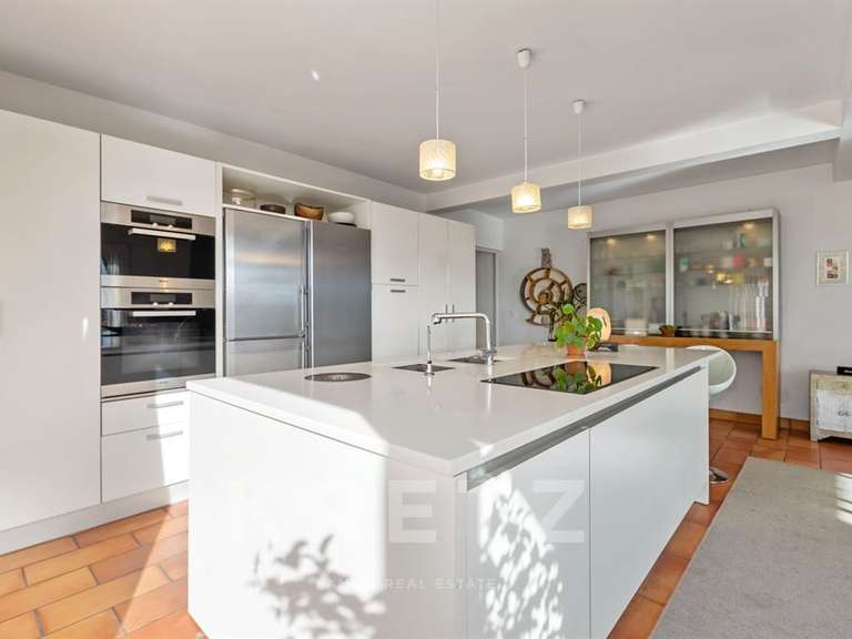 Maison Villeneuve - 6 chambres - 288m²