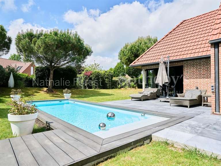 Maison Villeneuve-d'Ascq - 4 chambres - 238m²