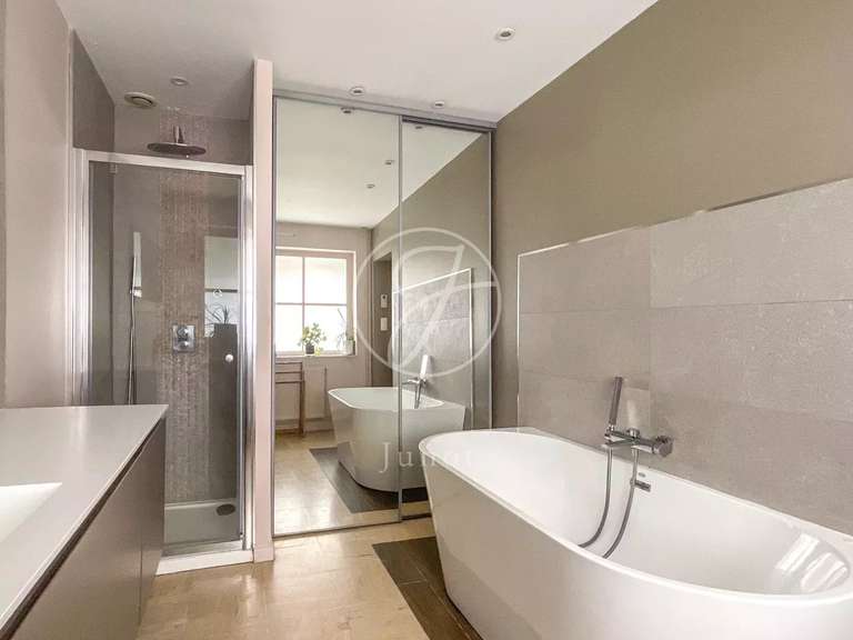 Maison Villeneuve-d'Ascq - 6 chambres - 200m²