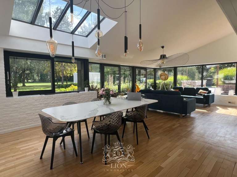 Maison Villeneuve-d'Ascq - 5 chambres - 265m²