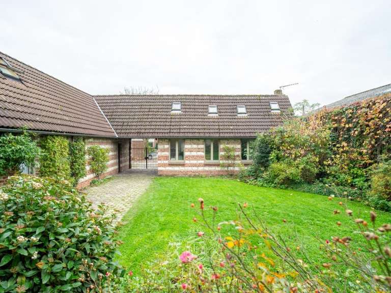 Maison Villeneuve-d'Ascq - 6 chambres - 249m²