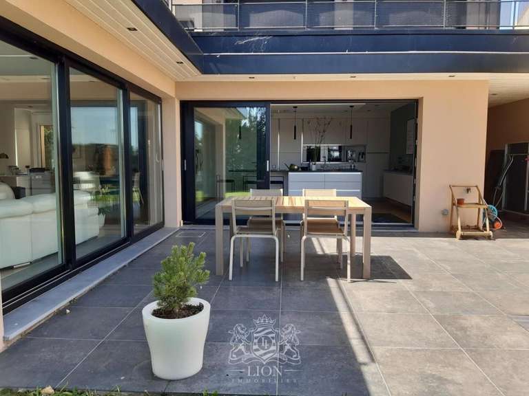 House Villeneuve-d'Ascq - 4 bedrooms - 170m²