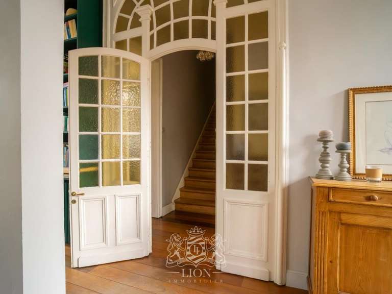House Villeneuve-d'Ascq - 6 bedrooms - 280m²