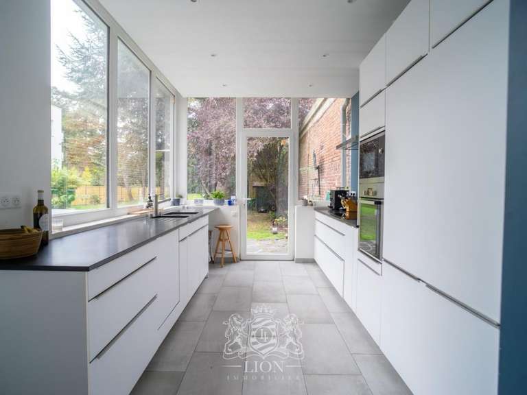 House Villeneuve-d'Ascq - 5 bedrooms - 257m²