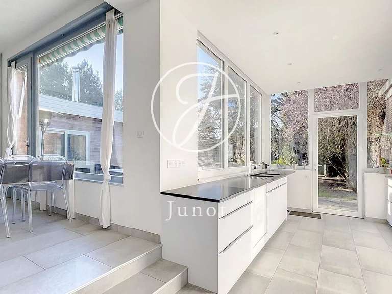 Maison Villeneuve-d'Ascq - 5 chambres - 389m²