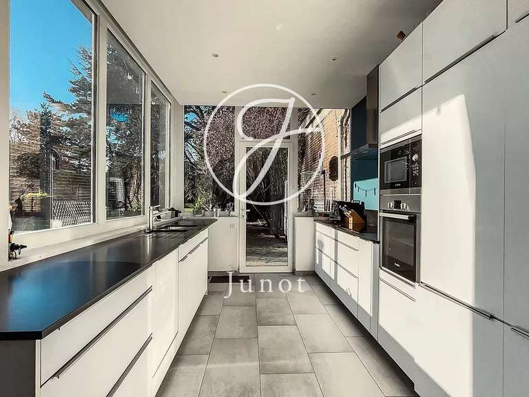 Maison Villeneuve-d'Ascq - 5 chambres - 389m²
