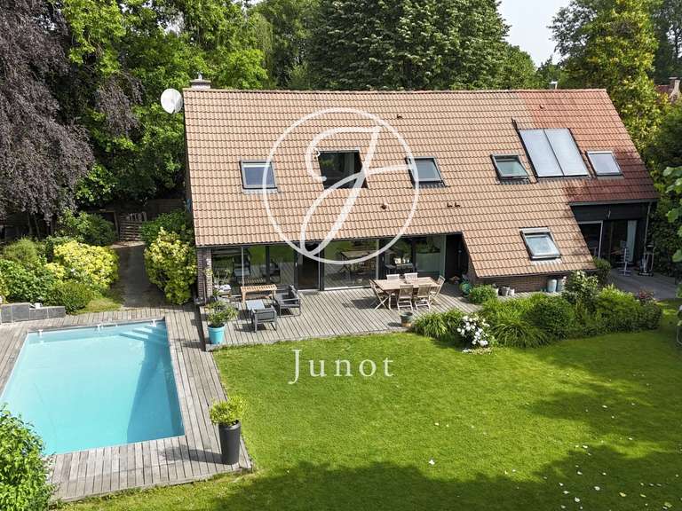 House Villeneuve-d'Ascq - 4 bedrooms - 220m²