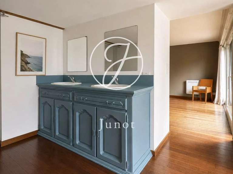 House Villeneuve-d'Ascq - 4 bedrooms - 220m²