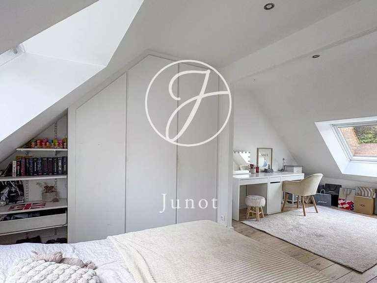 House Villeneuve-d'Ascq - 4 bedrooms - 220m²
