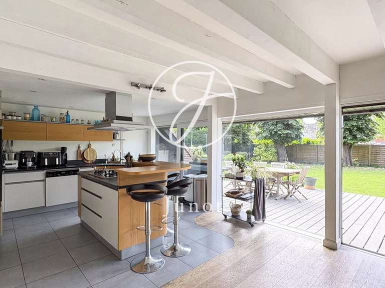House Villeneuve-d'Ascq - 4 bedrooms - 220m²